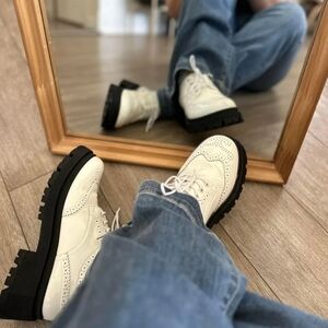 GRENSON Luxury Brogue Wingtip Oxford White Combat Boot Bench Hand Made